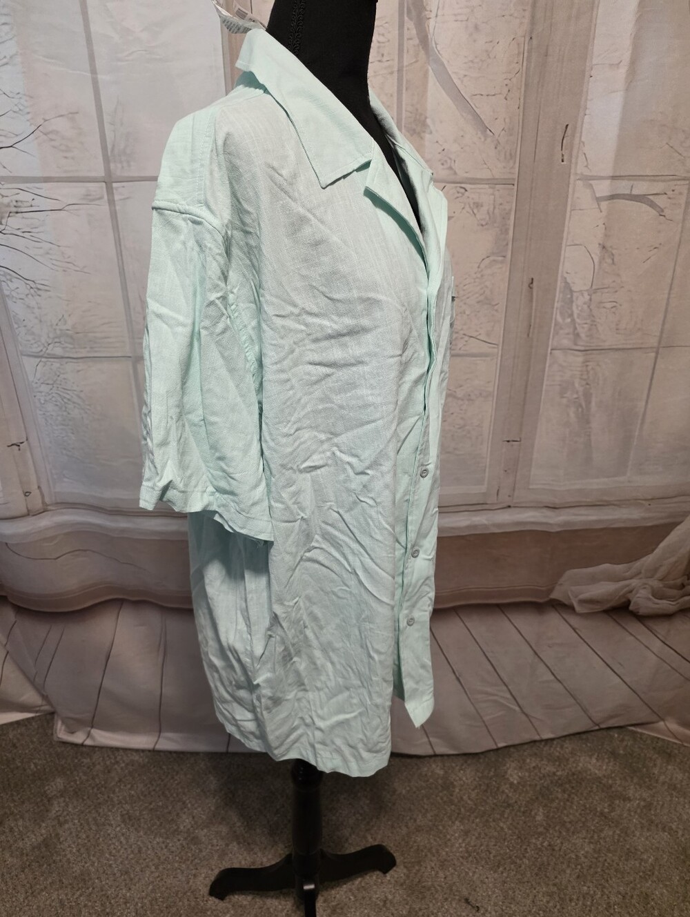 Kohl's Light Mint Green Short Sleeve Button-Down Shirt - Picture 2 of 6
